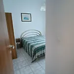 Beachside With Parking Apartman *